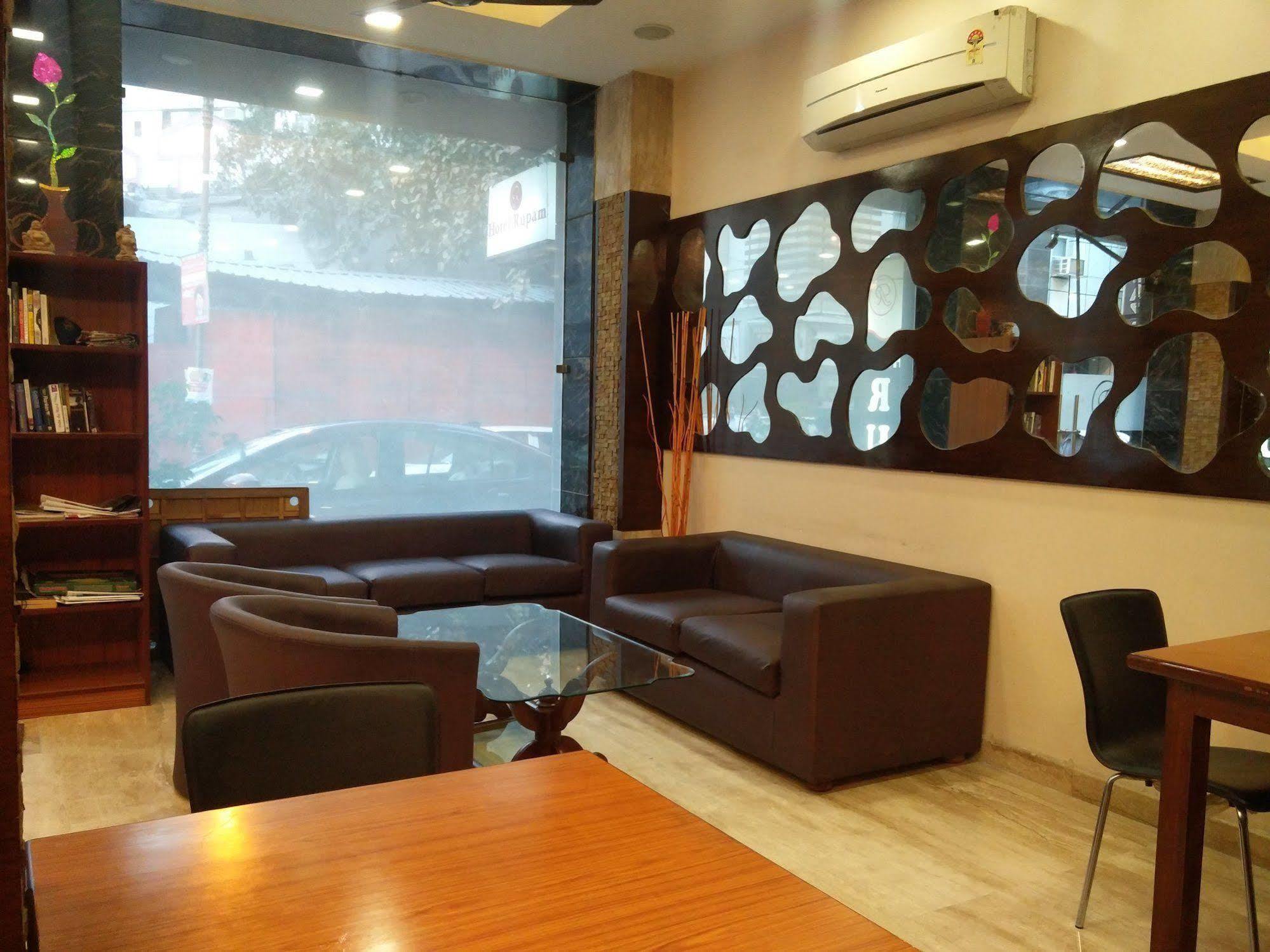 Rupam Hotel Deli Exterior foto