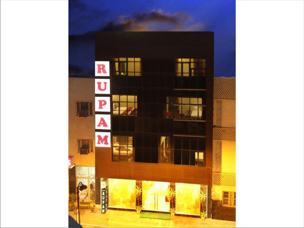 Rupam Hotel Deli Exterior foto